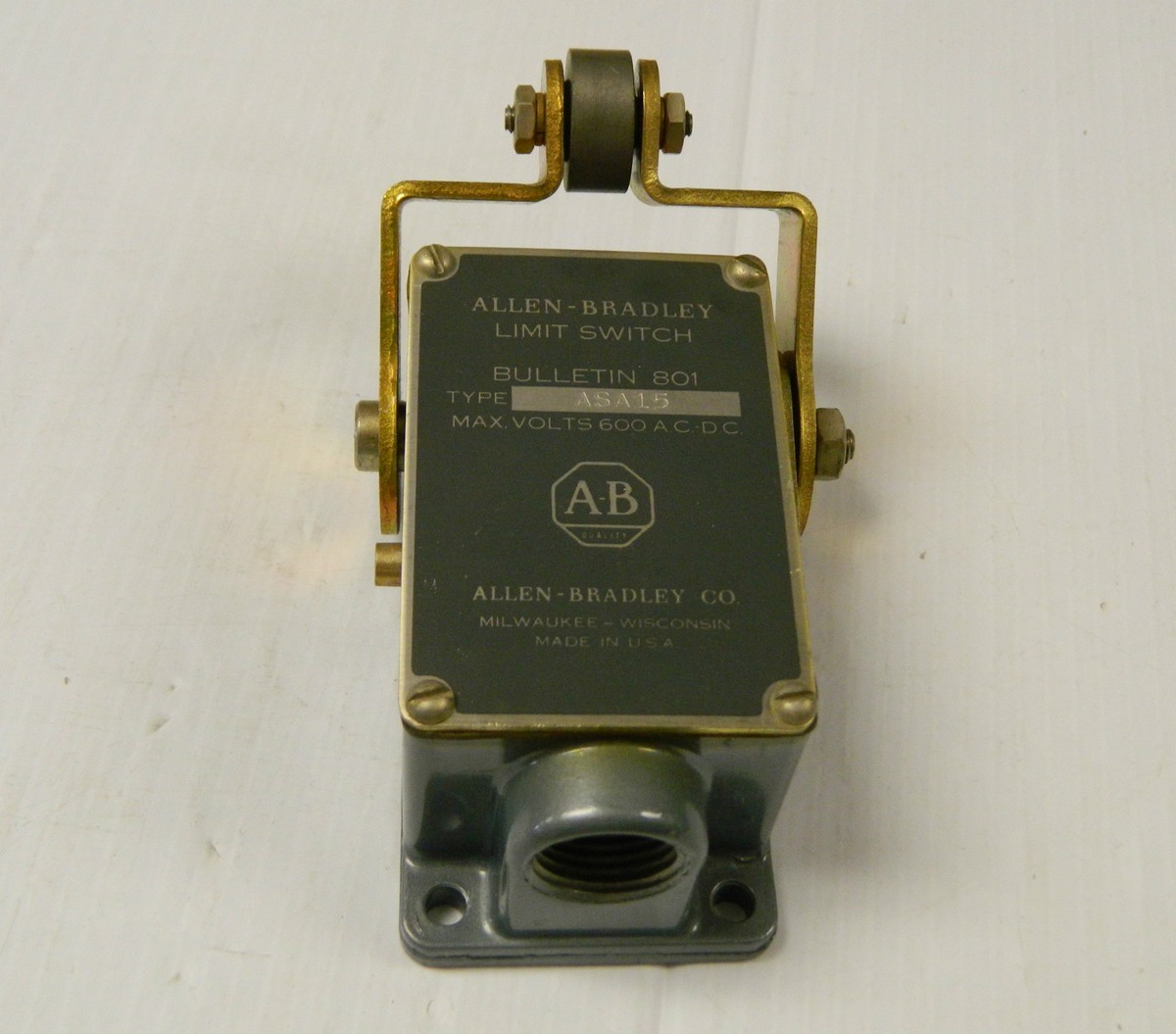 NEW ALLEN BRADLEY AB LIMIT SWITCH 801-ASA15 600 VOLT 801ASA15 | eBay