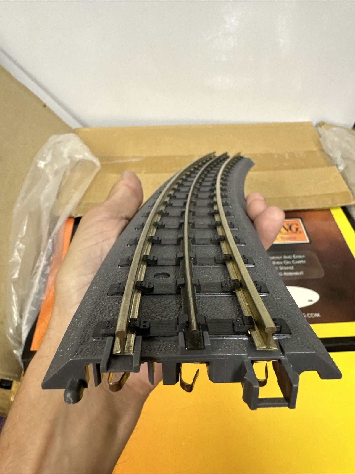 MTH 401082 082 REALTRAX Solid Rail O GAUGE Track FULL CASE QTY 50 eBay