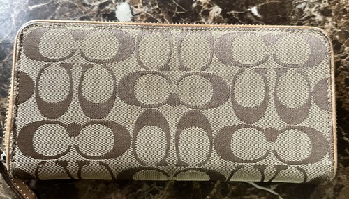 COACH SIGNATURE PENELOPE ACCORDIAN ZIP AROUND WALLET BROWN (used Original) - Picture 2 of 18