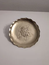 Arthur Armour Hammered Gold Anodized Aluminum Flowers Round. Free Shipping