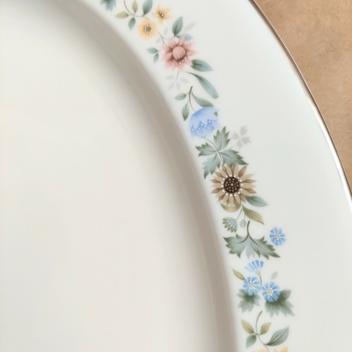 Royale Doulton Pastorale 16" Platter Bone China Floral White Blue Flower England - Picture 2 of 5