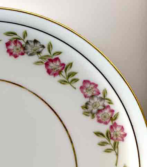 nonページ Noritake 5433 Bread and Butter Plate Dark Pink Floral Garland Gray