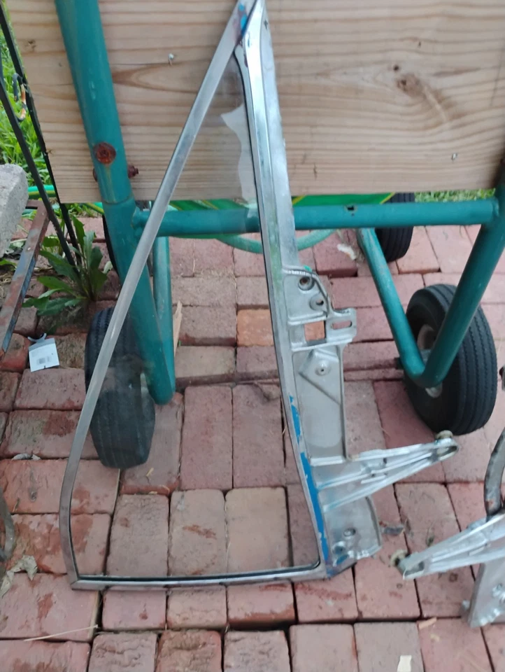 Ford Fairlane 500 1966-1967 cuarto trasero puerta de vidrio 1/4 ventanas Comet OEM  Foto 2 de 4