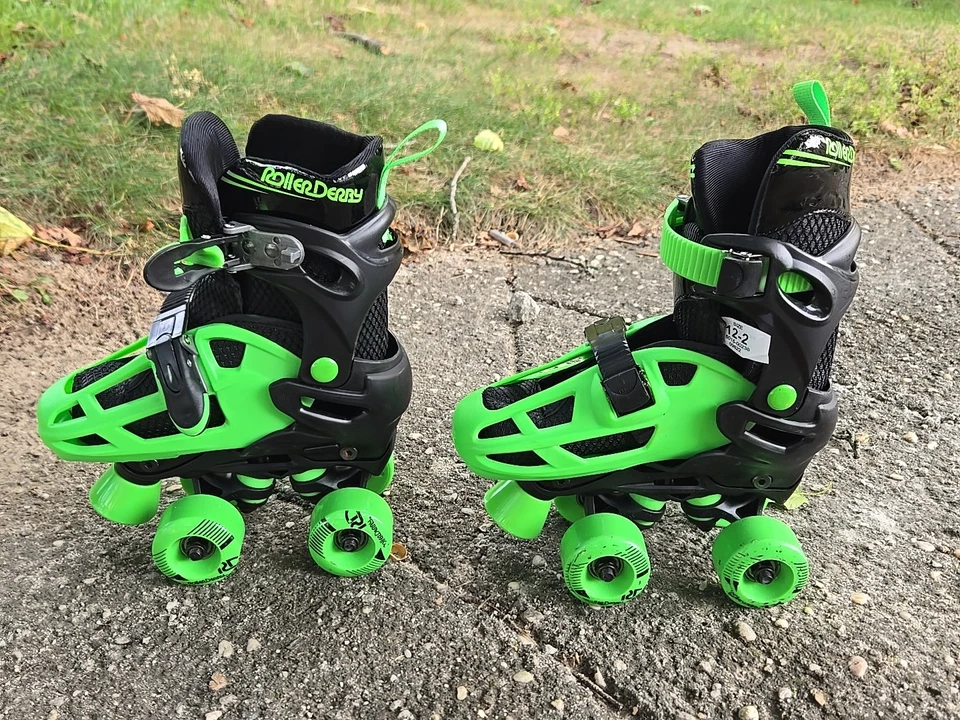 Roller Derby INLINE Boys Skates Adjustable Sizes 12-2 Green/Black - Image 2 of 4