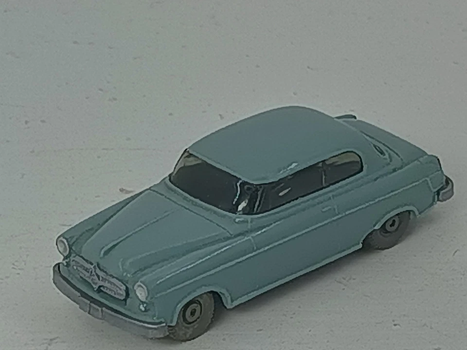 Wiking 1:87 - Borgward Isabella - grünblau - CS 422/1B - Bild 2 von 4