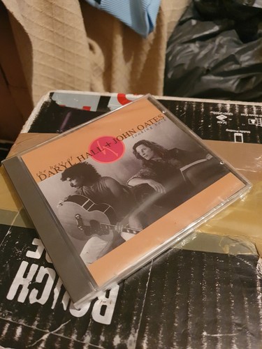 Daryl Hall & John Oates - Looking Back (The Best of Hall & Oates, 1998)VERY GOOD - Bild 5 von 5