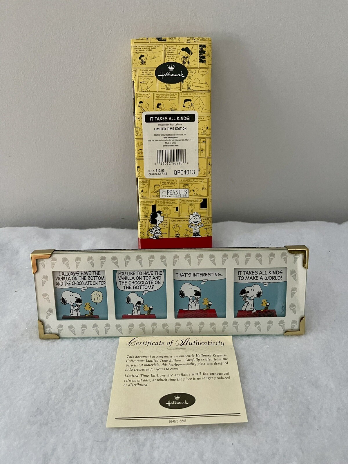 Hallmark BRAND NEW, “It Takes All Kinds!”  w/ Snoopy & Woodstock, comic display.