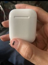 Apple AirPods 2nd Generation with Charging Case - White USED Not Original box