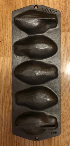 Lodge - 5PP2 - Cast Iron Fish Mold Cornbread Pan USA 5 Fish 15.25" Long - Bild 10 von 13