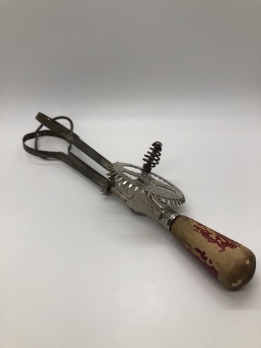 Vintage EKCO Egg Beater High Speed Manual Hand Mixer ~ Wooden Handle ~Red/White - Picture 5 of 10