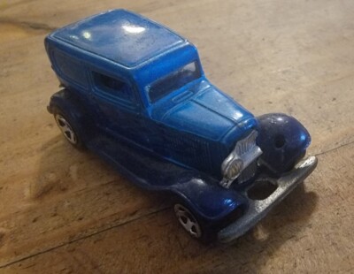 Rare Vintage 1988 Hot Wheels '32 Ford Blue Coupe With Flames NO LEFT H/LIGHT