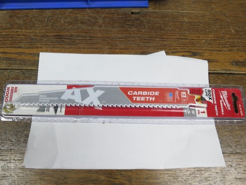 Milwaukee 48-00-5226 The AX w/ Carbide Teeth 9 in. 5 tpi SAWZALL Blade (1pk) - Picture 5 of 7