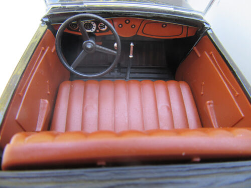 FORD ROADSTER CUSTOM REF 8039 SOLIDO 1/18 - Foto 4 di 5