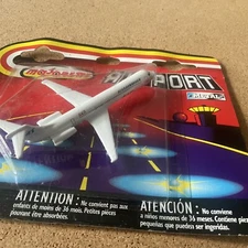 Majorette Airport ~Scandinavian ~metal airplane ~Serie 800 ~1/60 ~Carded ~Sealed