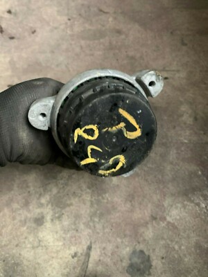 BMW F11 528i XD Rive Engine Mount Front Left 6794471 18000km for  