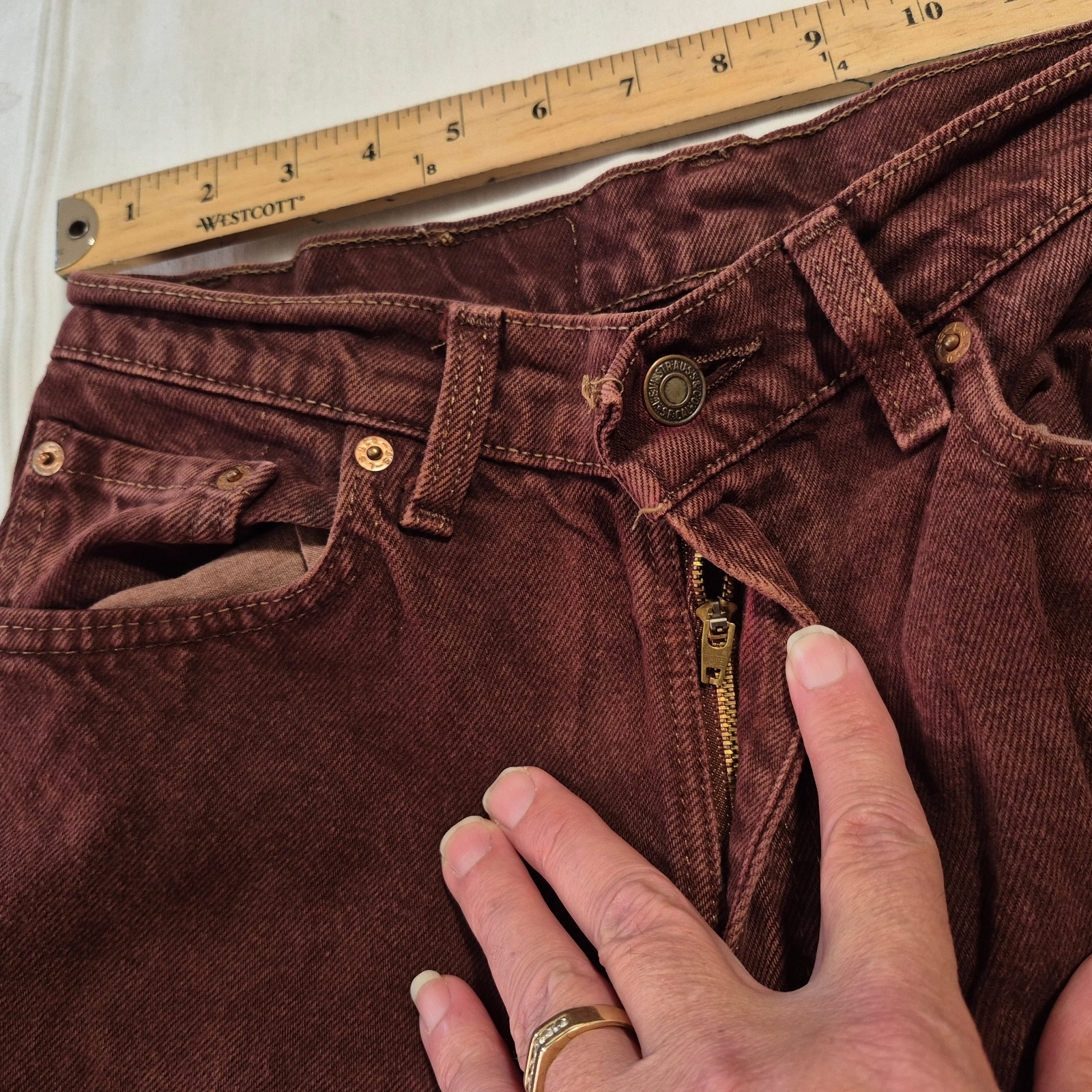 VTG LEVIS 521 JEANS TAPERED FIT LEG RUST RED SIZE 10 MEDIUM 28x30 MADE IN USA thumbnail 7