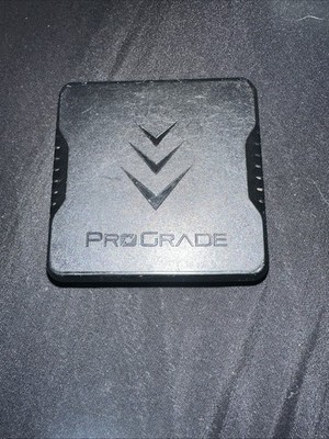 ProGrade Digital dual-slot card reader