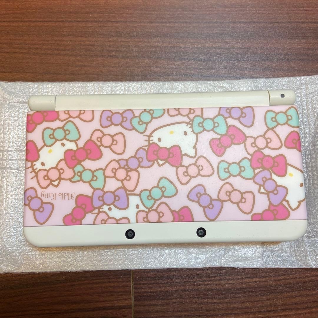 Nintendo 3DS Hello Kitty Console Kisekae Plate Pack for sale