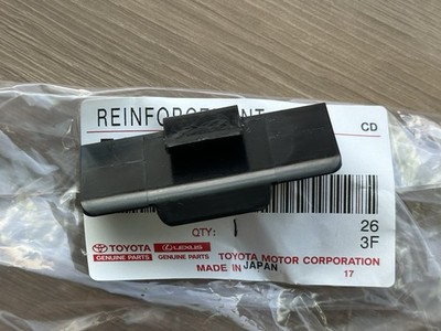 2001-2005 Lexus IS300 OEM Front Bumper Support Bracket Reinforcement Guide Clip