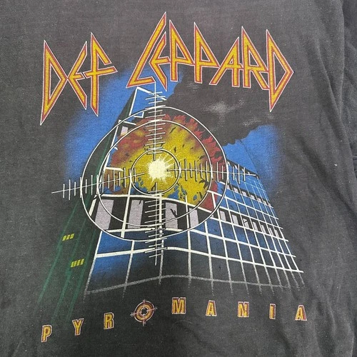 DEF LEPPARD Vintage Pyromania Tour Shirt Size L/XL + FR 1980s vintage concert t-shirt, vintage, size XL, single stitch, B+ condition