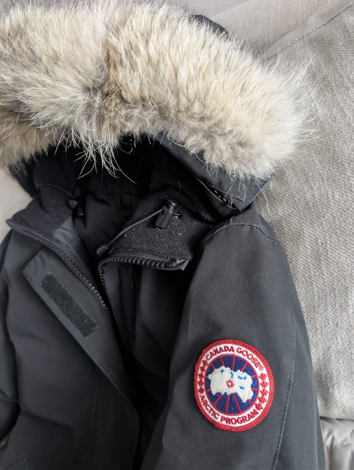 AUTHENTIC - Canada Goose Victoria Parka Jacket - Women`s XS - Black image 3