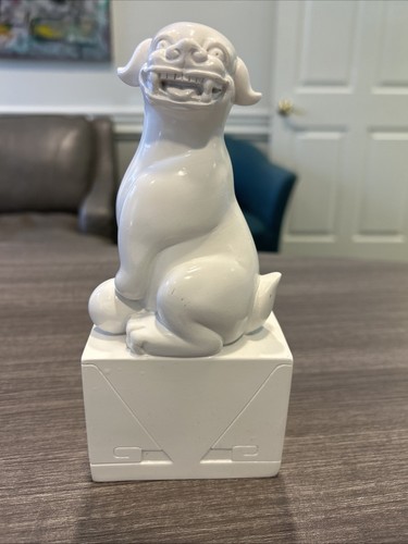 Jonathan Adler Happy Chi. Keramik Foo Hund Figur - weiße dekorative Skulptur