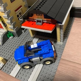 LEGO Creator 3-in-1 Model Town House 4954 In 2007 Used Retired As Is