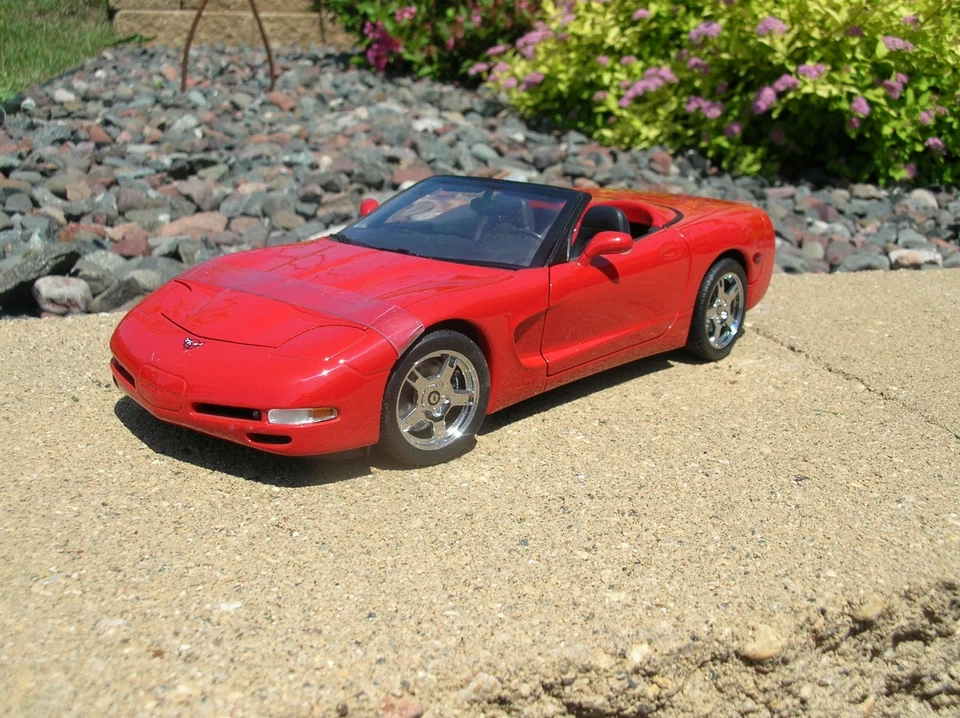 UT CORVETTE C5 ROADSTER w/Chrome 1998-99 Wheels - Image 3 of 4