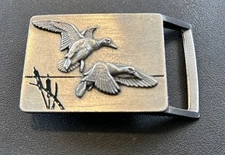 Siskiyou  Belt Buckle Ducks Ashland Oregon M812 2”x1.5” Vintage 1998