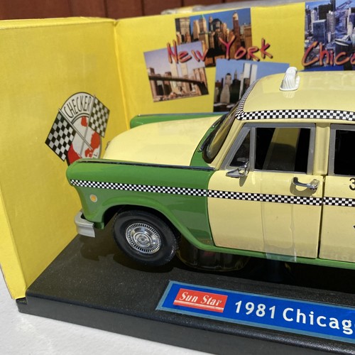 Sunstar 1:18 Checker Taxi Cab 1981 Chicago Checker A11 Cab Green/Cream No.2502 - Picture 9 of 24