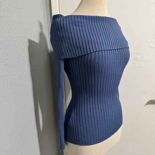 BCBGMaxAzria Blue Off-the-Shoulder Elegant Stretchy Sweater Size XXS - Picture 5 of 16