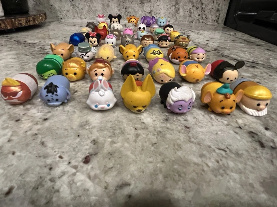 Lote De 52 Personajes Vinilo Disney Tsum Tsum Ver Fotos Para Personajes Incluidos Foto 3 de 4