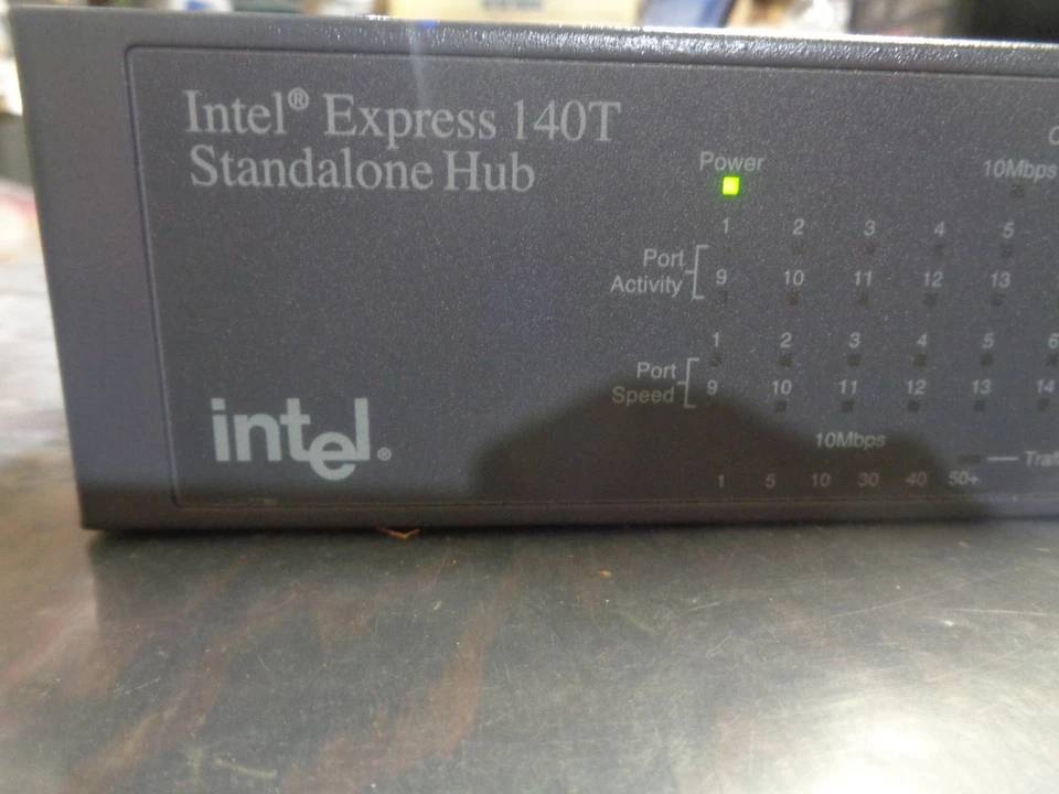 Intel Express 140T Standalone 16 Port Network Ethernet Hub - Image 3 of 4