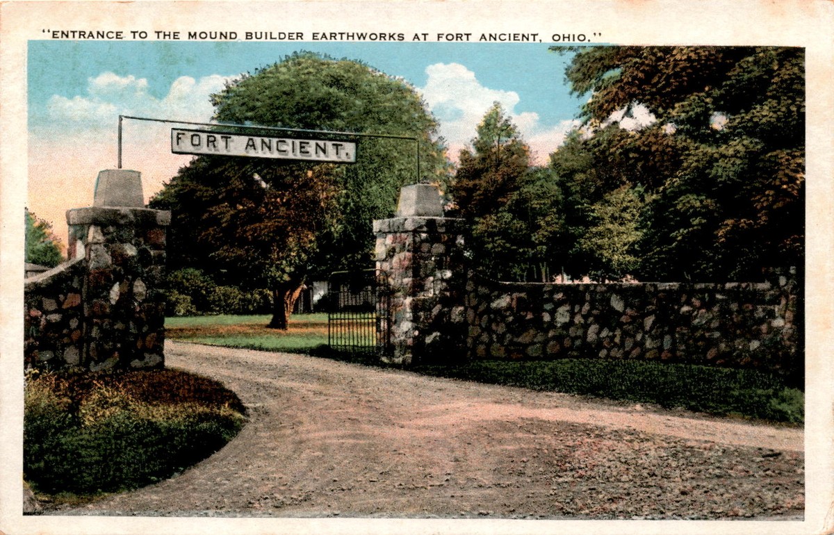 FORT ANCIENT, OHIO, MOUND BUILDER EARTHWORKS, C Postcard