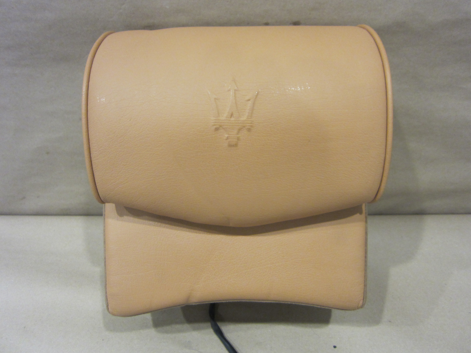 Maserati Quattroporte 2006 - Middle Rear Headrest/ Cuoio - Part# 981421700