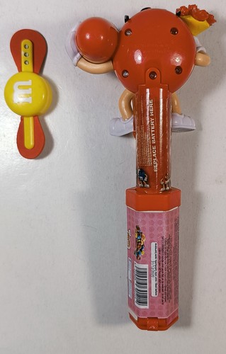 M & M M&M's VALENTINE FLOWERS RED PEANUT 8" FIGURE ELECTRONIC FAN CANDY HOLDER - Picture 10 of 11