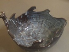 VINTAGE GIGI POTTERY LEAF BOWL BLUES 10"X7.5"X4.5"
