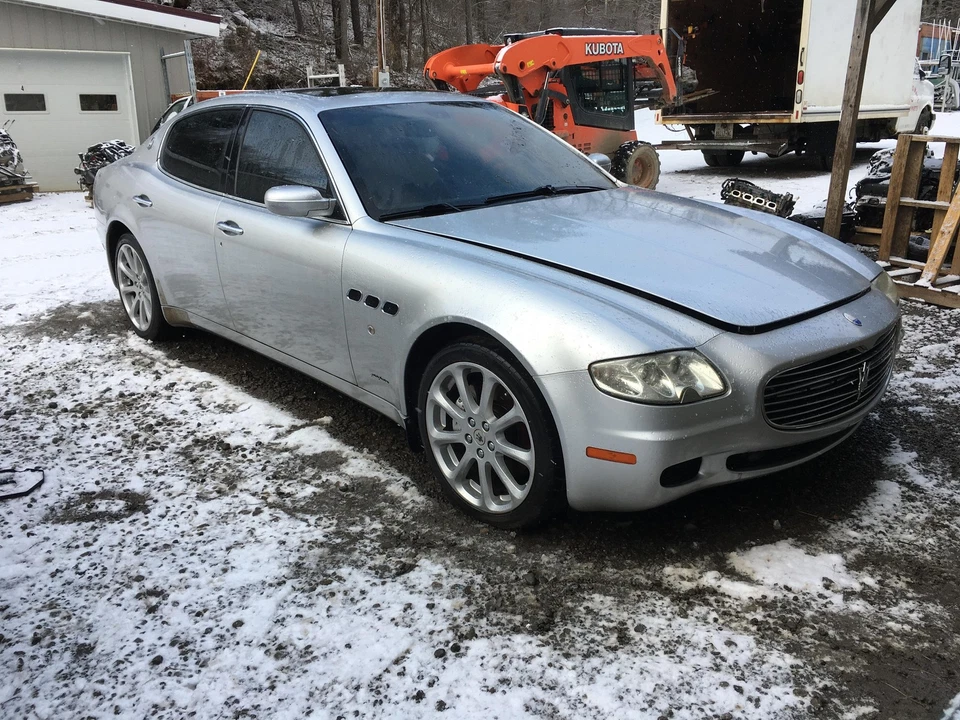 05 MASERATI QUATTROPORT Radiator Support Radiator Support Foto 3 de 4