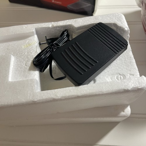 Mini máquina de coser SMARTEK de 2 puntadas con pedal RX-08- CAJA ABIERTA - Imagen 11 de 12