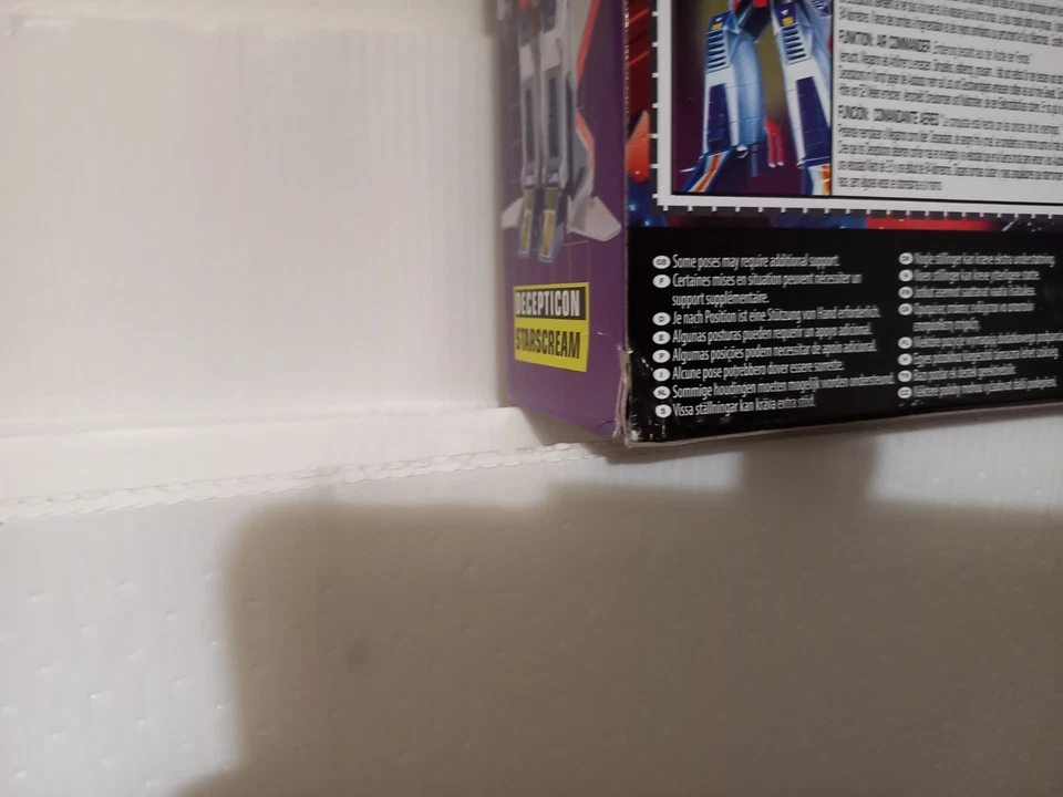Transformers G1 Walmart reissue Starscream - Photo 3/3
