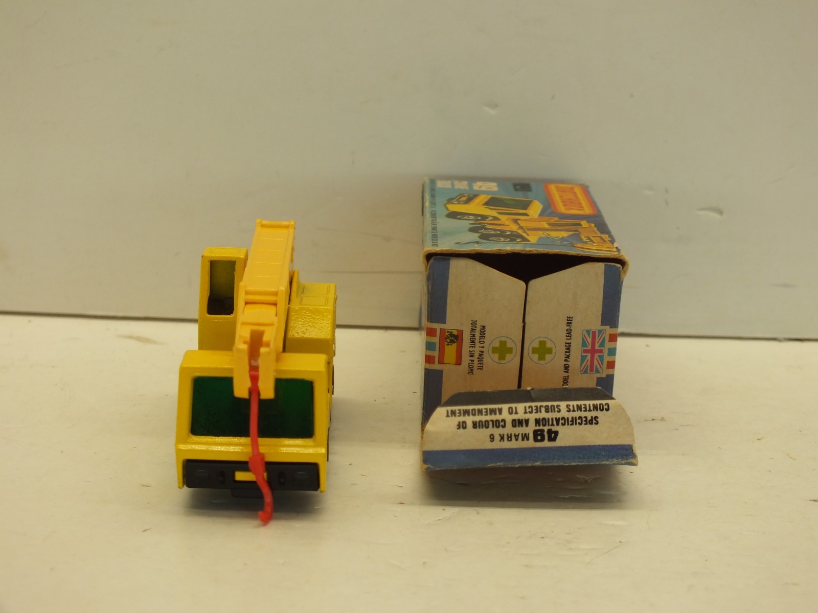 LESNEY MATCHBOX SUPERFAST NO49 CRANE TRUCK EXCELLENT BOXED (L726)