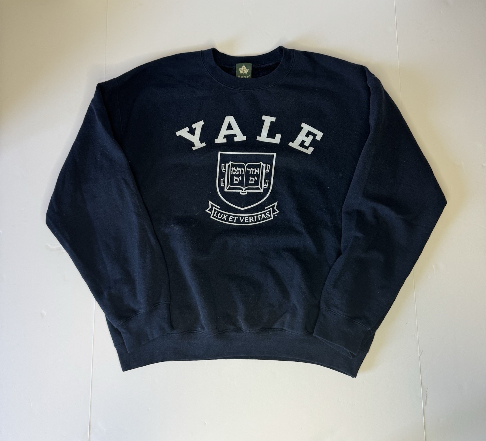 Yale University IvySport Crewneck Sweatshirt Lux et Veritas Men’s Medium
