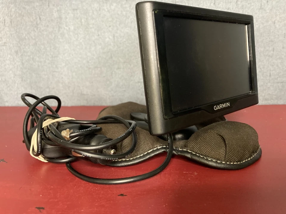 *WORKS* Garmin 145-01615-11 GPS Navigation System Bundle W/Cord and Holder. - Image 3 of 4