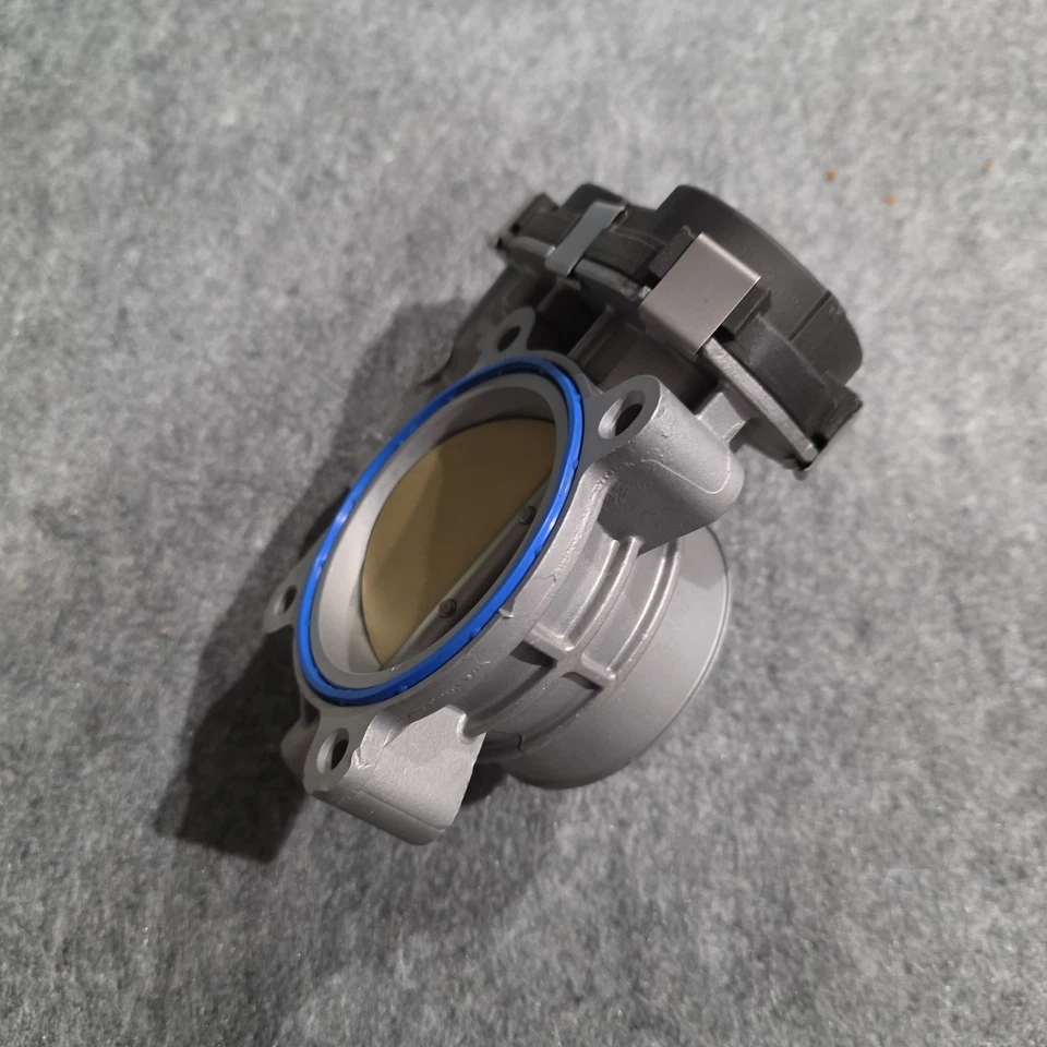 Se adapta a Audi A4 Quattro Volkswagen Passat 1.8L 2000-2006 carrocería del acelerador 06B133062M Foto 3 de 4