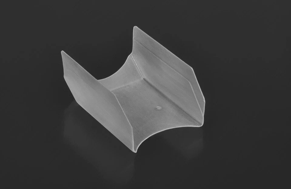 J Concepts 0180 Aero Rear Clear Wing Center Divider: JC Wings 0168 / 0169 / 0178 - Image 2 of 3