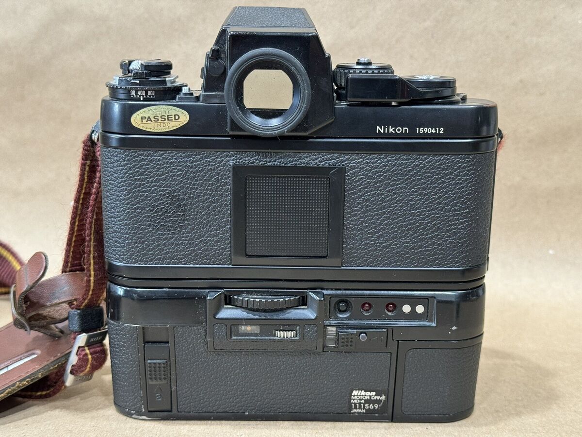 Nikon F3 HP SLR 35mm Film Camera Body w/MD-4 Motor drive Nikon F3 HP SLR 35mm Film Camera Body w/MD-4 Motor drive
