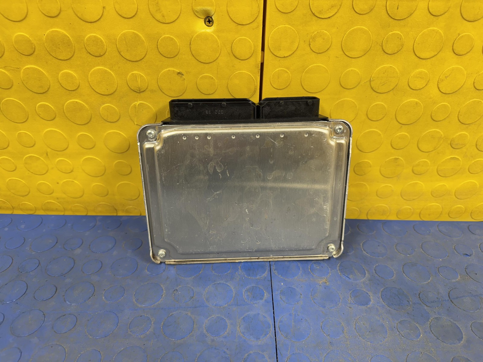 03-11 Bentley Continental GTC GT Engine Computer Control Module OEM 07C906018EN