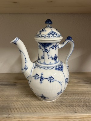 Royal Copenhagen Musselmalet Halbspitze Kaffeekanne 1.Wahl 519 von 1889-1923