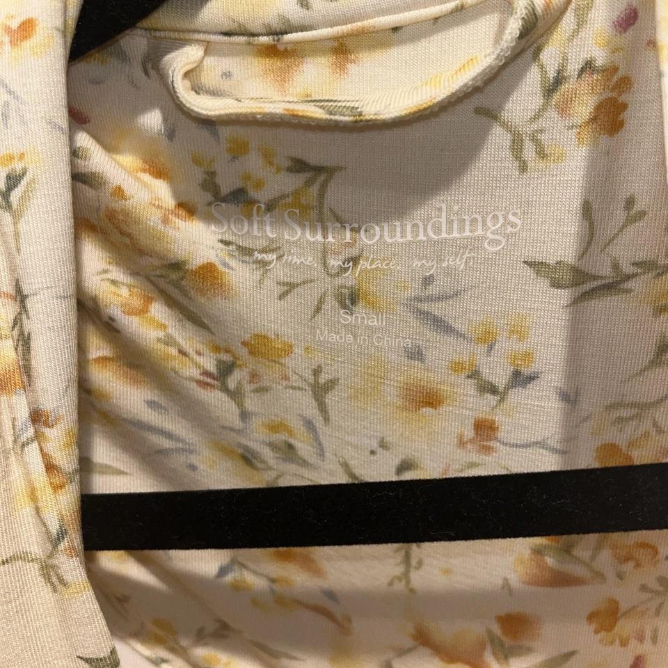 Soft Surroundings Women’s Yellow Blissful Magnolia Bamboo Floral Robe Size S - Image 3 of 3