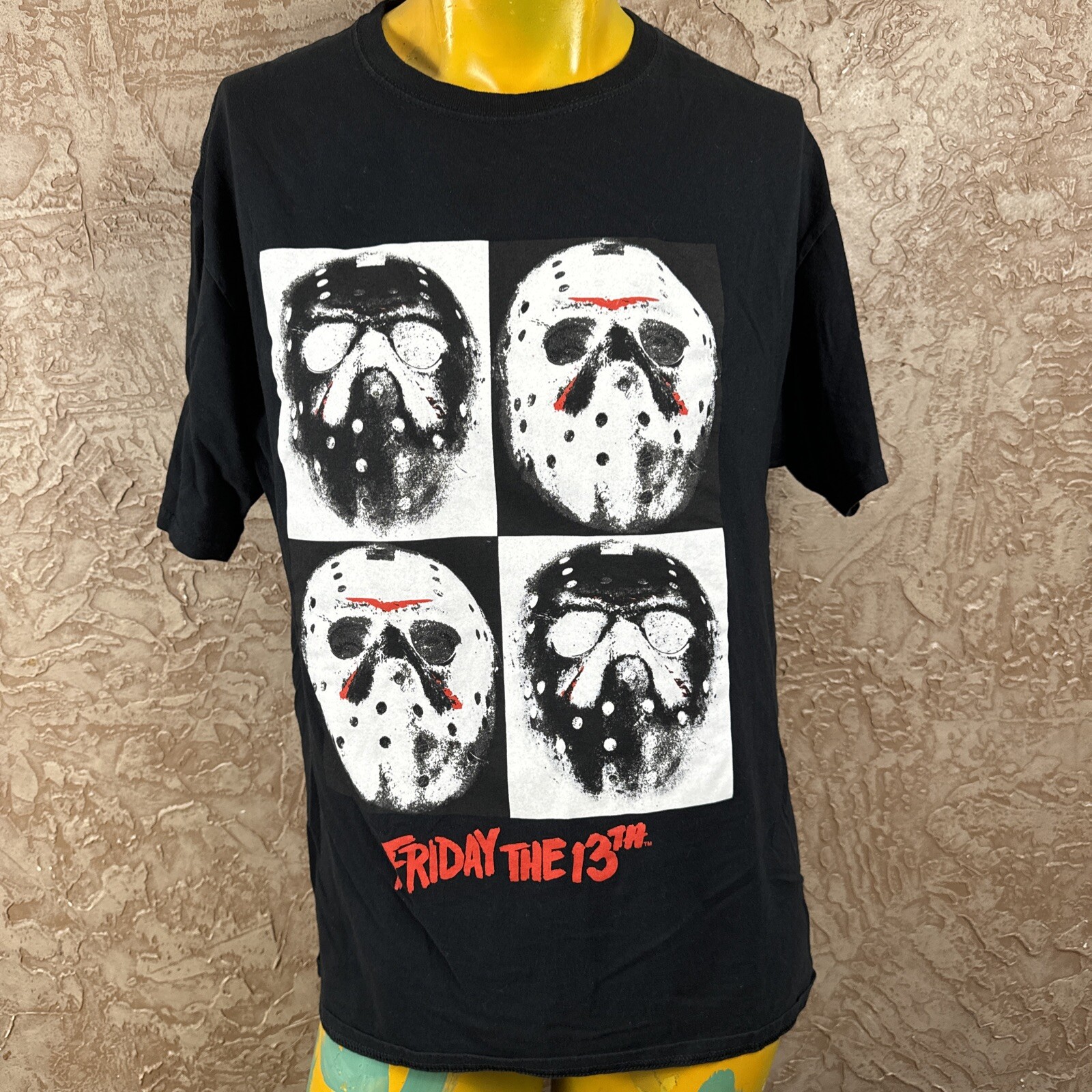 Friday the 13th Graphic Tee Jason Mask Voorhees Large Mens Horror